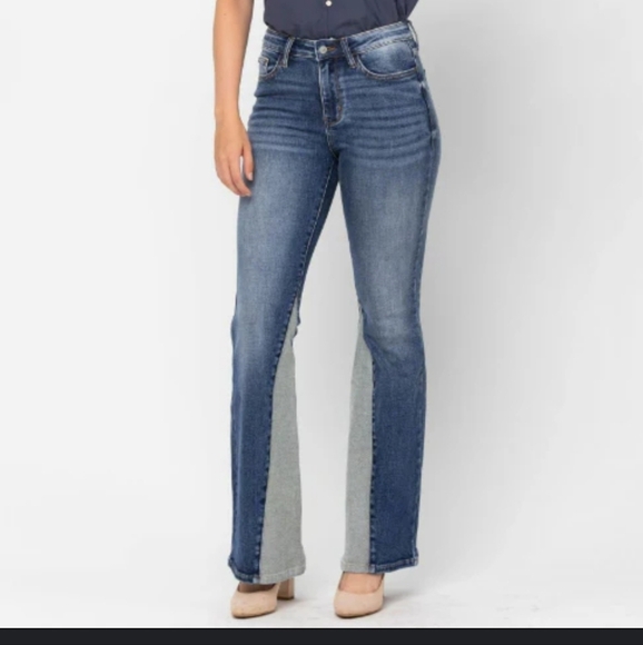 Judy Blue Mid Rise Panel Flare Two Tone Jean Size 13/31 New with Tags - Picture 1 of 8